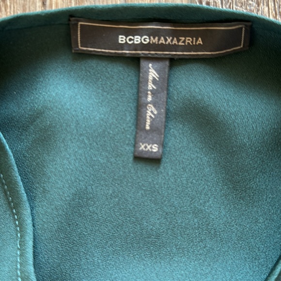 BCBG V Neck Wrap Blouse XXS - Picture 2 of 3